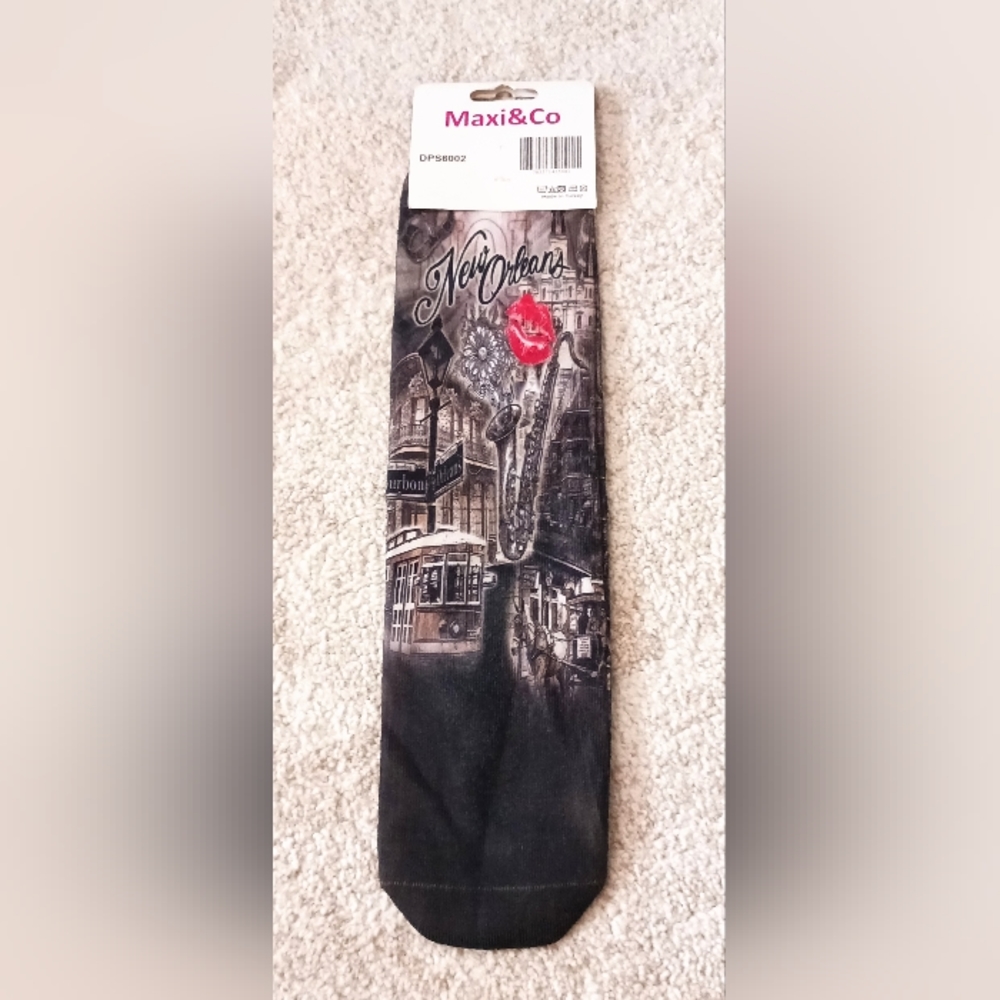 NWT New Orleans Socks